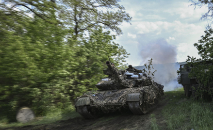 Ukraiński czołg w rejonie Lisiczańska