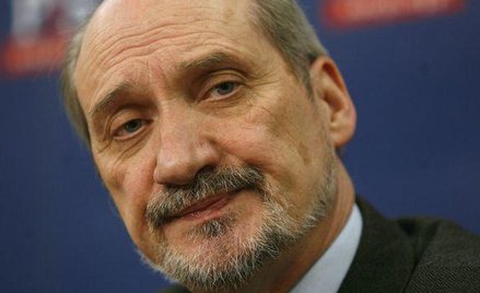 Antoni Macierewicz: Szef MSWiA nie dopełnił obowiązków