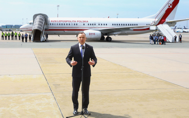 Prezydent Andrzej Duda przed wylotem na szczyt NATO w Madrycie