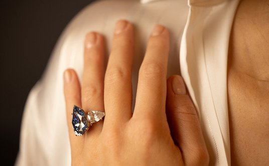 Bleu Royal - jaskrawoniebieski diament