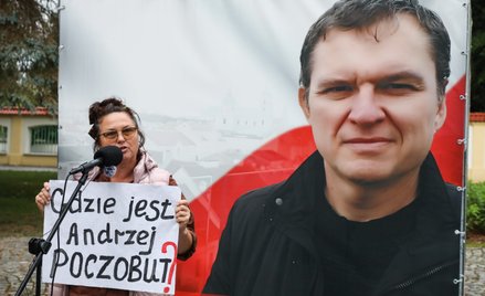 Działaczka Związku Polaków na Białorusi oddział z Lidy Olga Lisica podczas akcji solidarnościowej z 