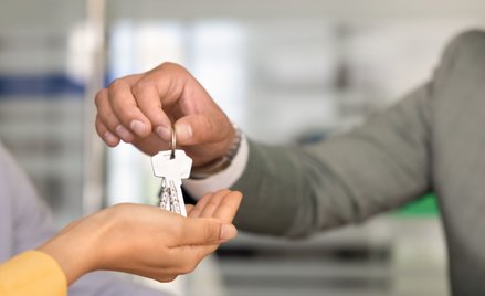 Mieszkanie na firmę. Ministerstwo włożyło w kij mrowisko