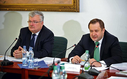 Jacek Bartkiewicz, prezes BGŻ (z lewej), i wiceminister skarbu Krzysztof Walenczak liczą na duże zai