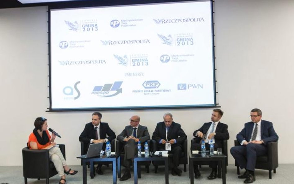 O dworcach rozmawiali: Bartosz Chabior z PKP; Robert Krupowicz, burmistrz Goleniowa; Stanisław Wilcz