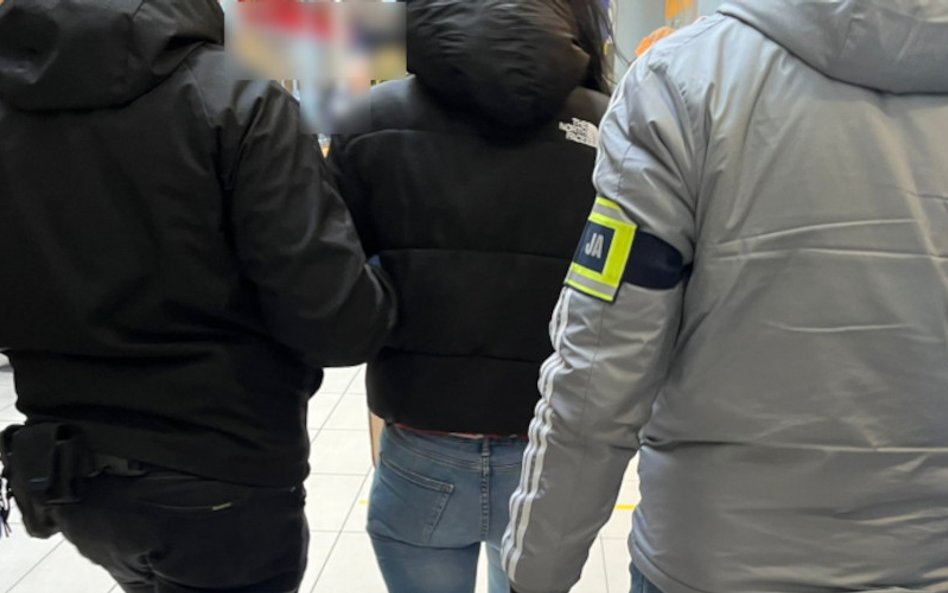 Zatrzymana 40-latka byłą poszukiwana listem gończym