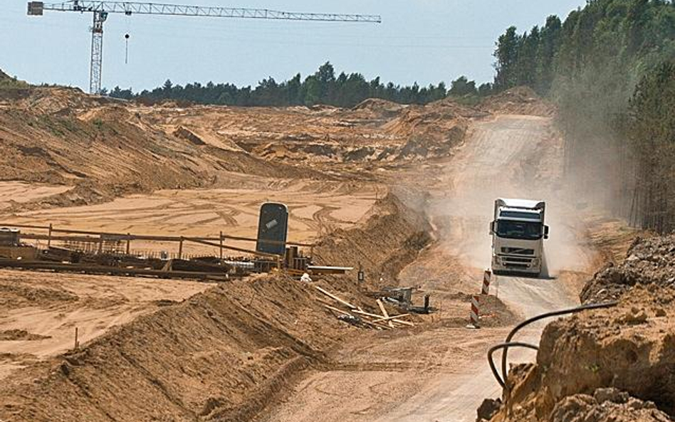 Chińskie konsorcjum buduje dwa odcinki autostrady A2