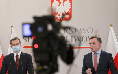 Zbigniew Ziobro chce wycofania Polski z unijnego pakietu energetyczno-klimatycznego. Zapowiada uchwałę