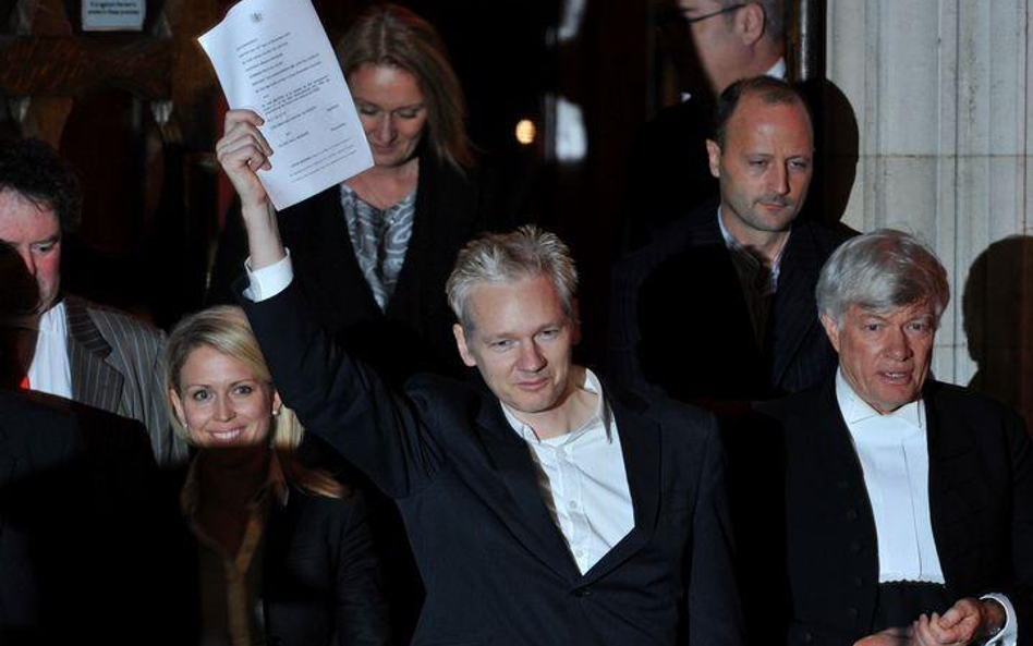 Assange zaczeka na ekstradycję na wolności