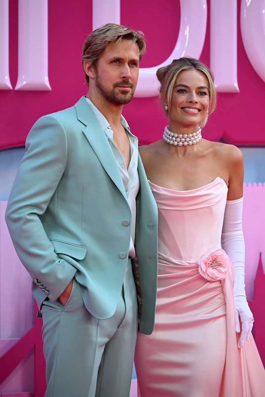 Ryan Gosling i Margot Robbie na londyńskiej premierze filmu „Barbie”. Gosling wciela się w postać la
