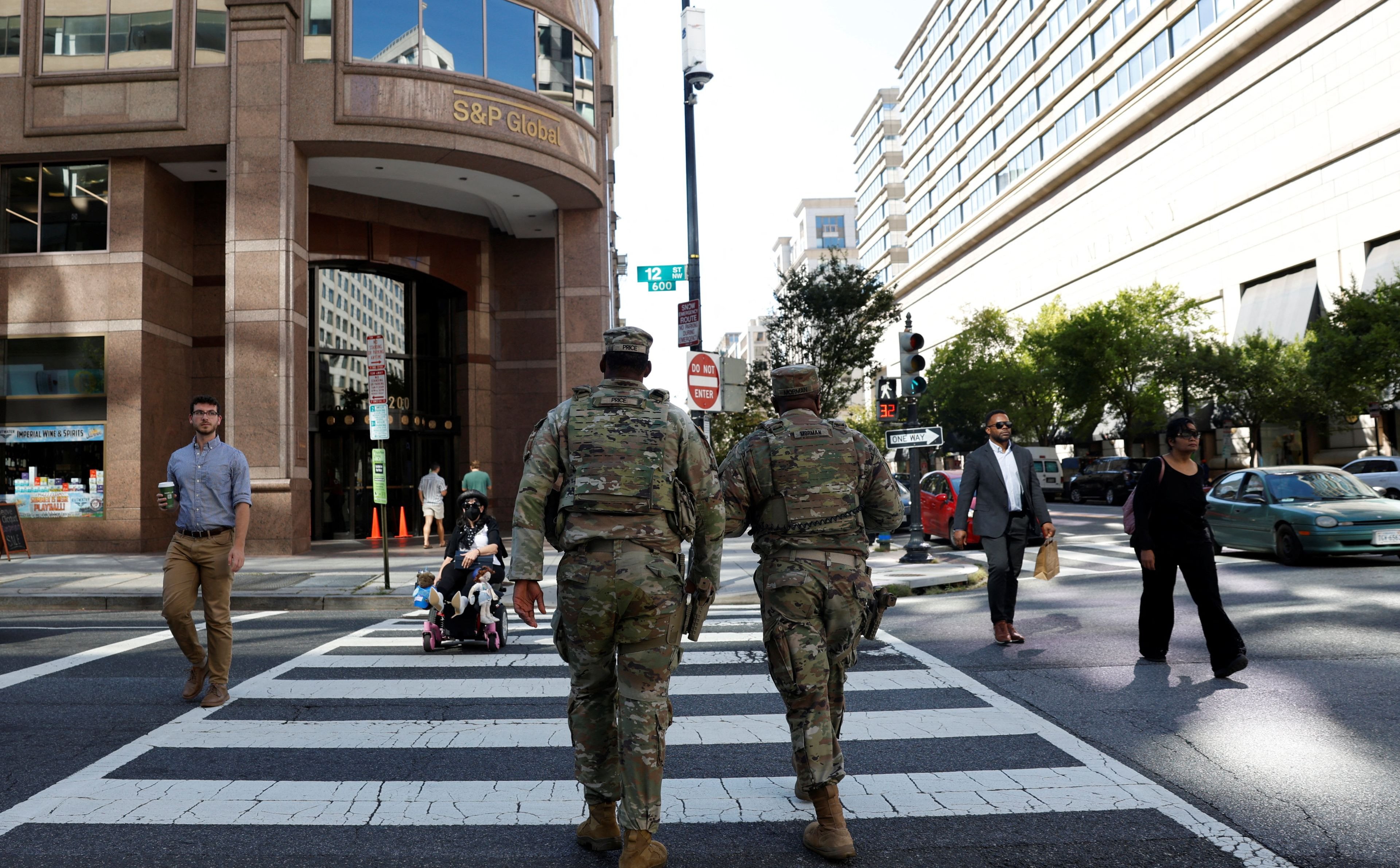 Donald Trump rządzi sytuacjami wyjątkowymi