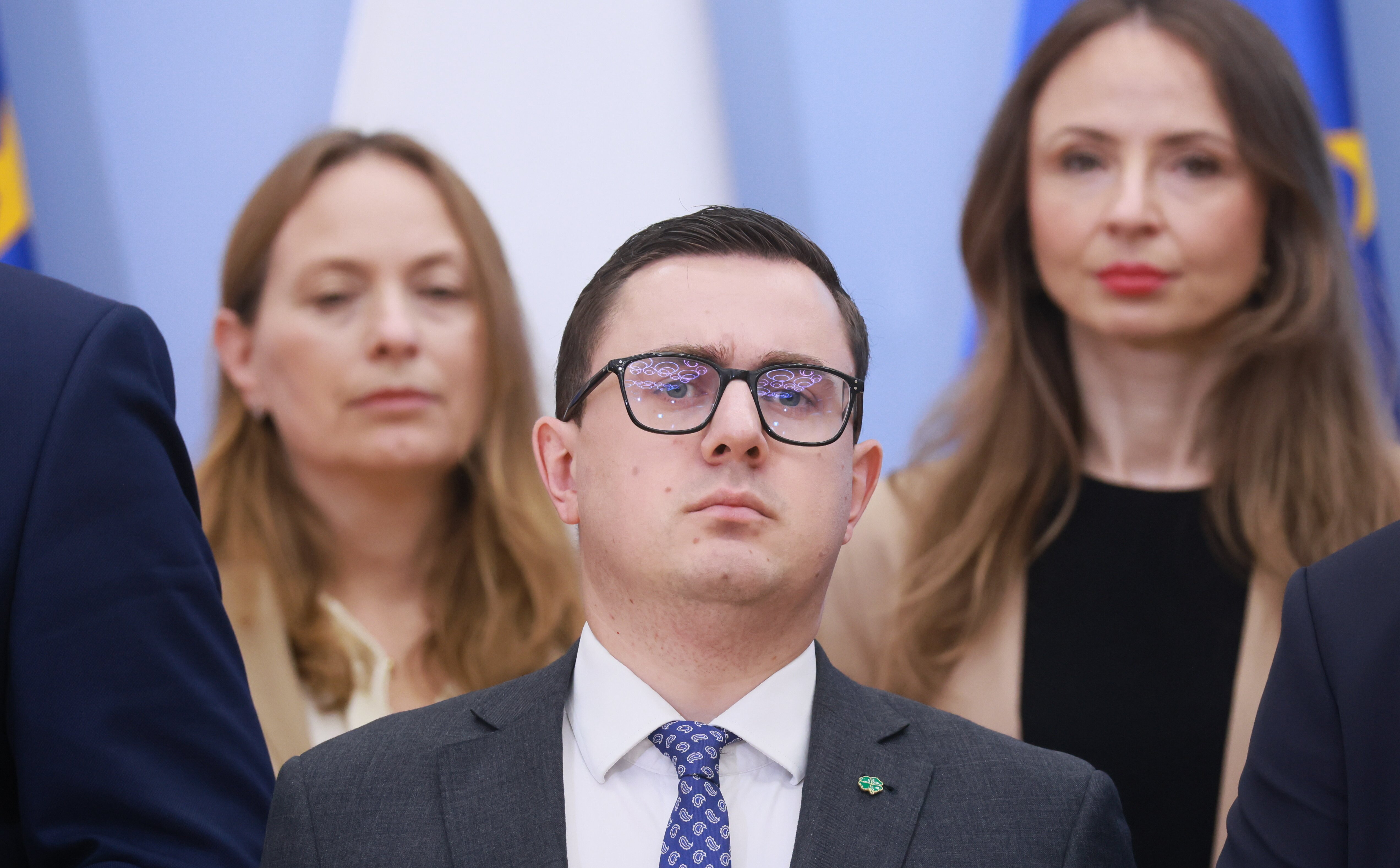 Jest określany superministrem, choć ma dopiero 32 lat. Kim jest Miłosz Motyka?