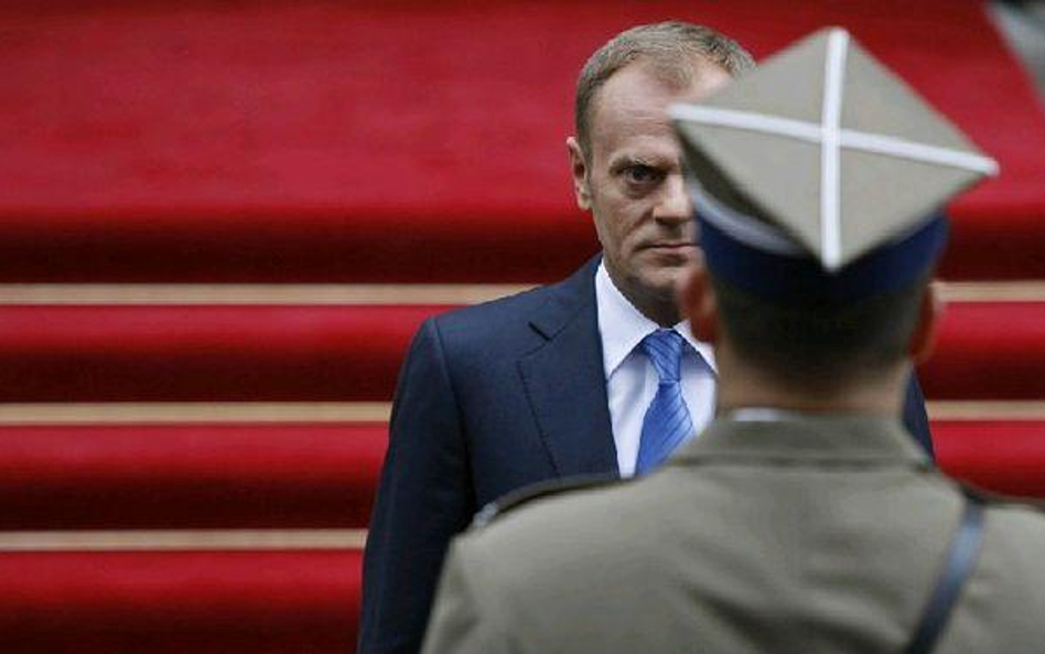 Donald Tusk jest teraz polskim szeryfem numer jeden. Pokazał to np. podczas walki z dopalaczami