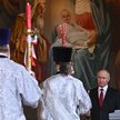 Władimir Putin uczestniczy w wielkanocnej liturgii w moskiewskiej soborze Chrystusa Zbawiciela.