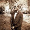 Rudolf Hess w ogrodzie w Spandau, w lipcu 1983 roku