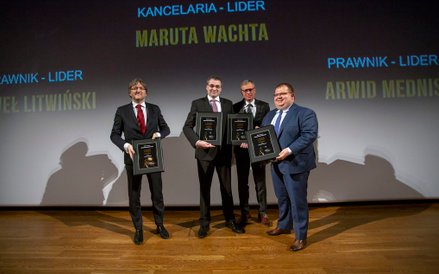 Arwid Mednis - kancelaria PwC, Paweł Litwiński - kancelaria Barta Litwiński, Bogusław Chrabota - red