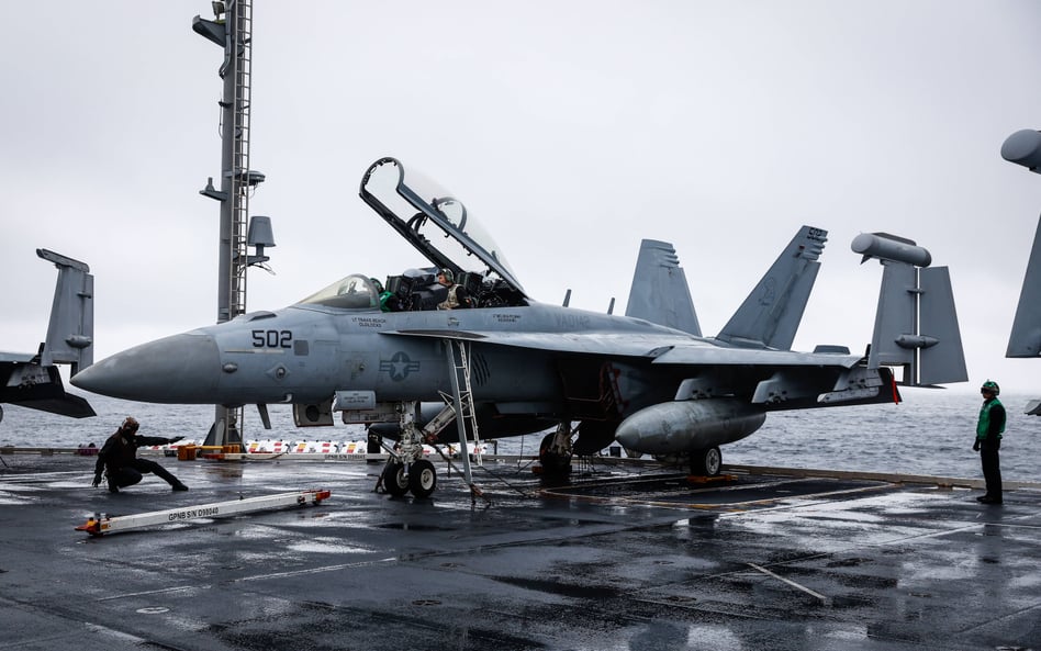 Myśliwiec F-18
