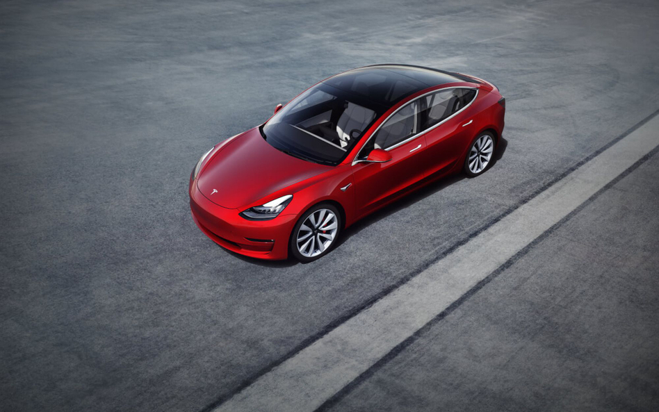 Tesla Model 3 nareszcie trafi do sprzedaży w Europie