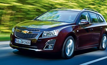 Chevrolet Cruze (za 51 990 zł) będzie najtańszym kombi w klasie