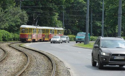 Służebność przesyłu będzie można ustanowić też dla sieci telekomunikacyjnych, linii kolejowych czy t