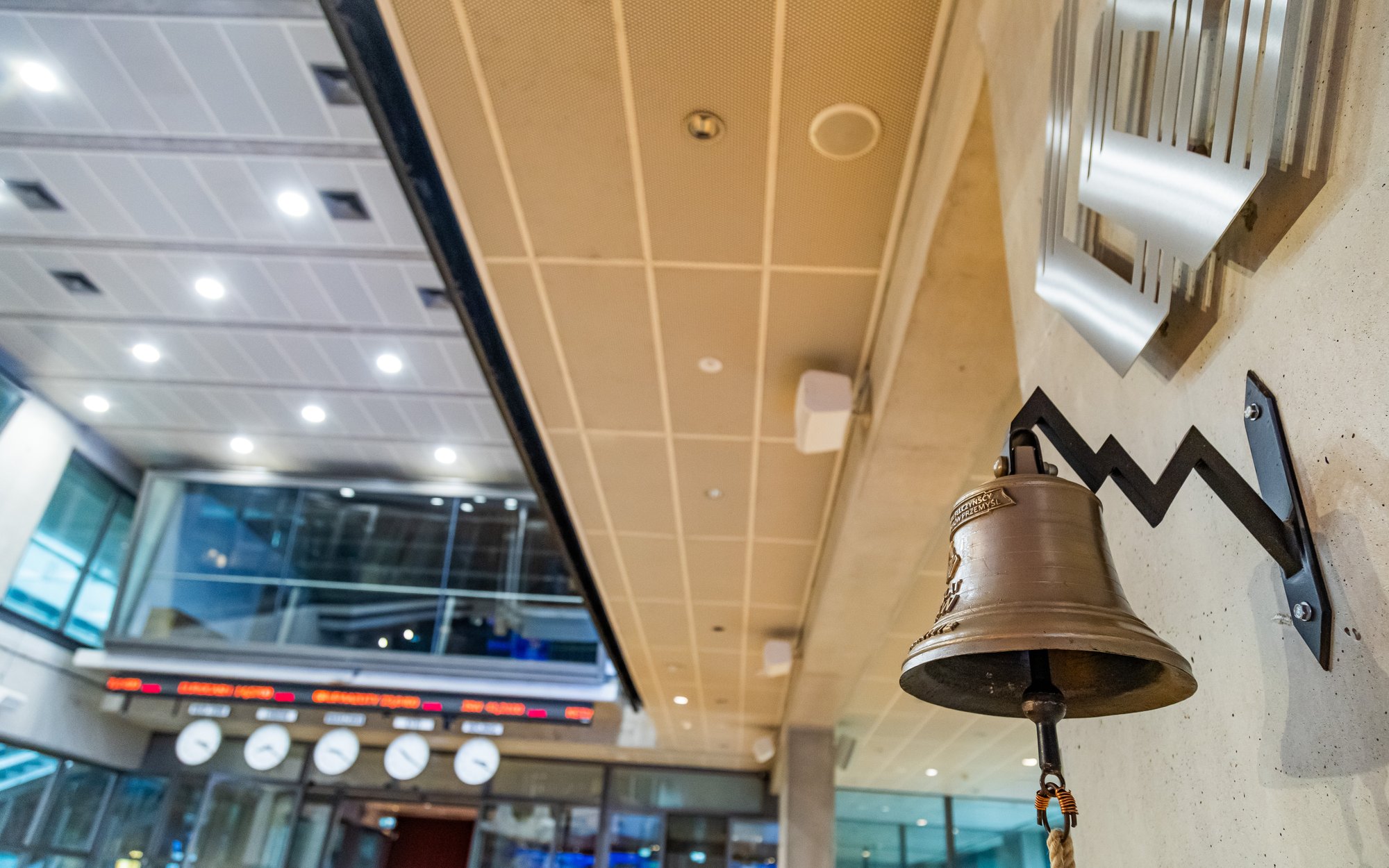 GPW w cieniu ryzyka powrotu kapitałów do USA