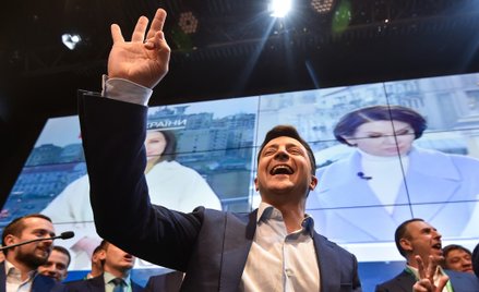 Pierwsze oficjalne wyniki: Zełenski prezydentem