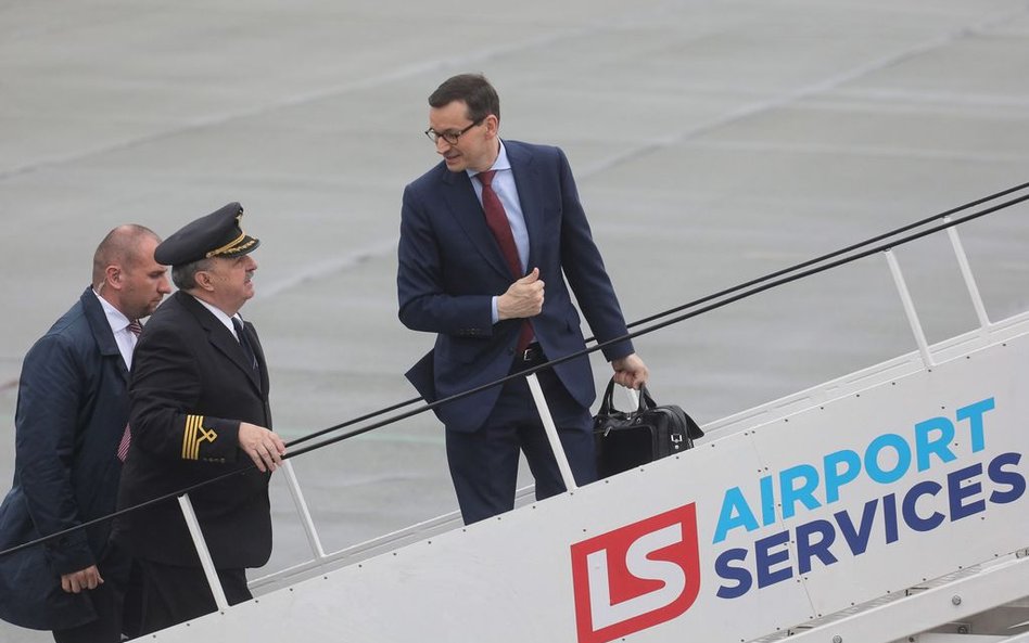 Mateusz Morawiecki poleciał do Brukseli z opóźnieniem. Przeszkodził mu strajk belgijskich kontroleró