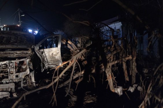 Zniszczenia po rosyjskim ataku w Charkowie, fotografia z 24 listopada