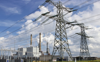Firmy energetyczne muszą poinformować klientów o zniżcze na prąd
