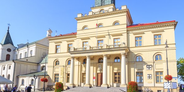 Lublin reaguje na decyzję Zełenskiego. Ukraińska flaga usunięta z ratusza