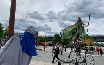 Popołudnie pełne atrakcji rozpoczęła parada syren, trytonów i innych morskich stworzeń.