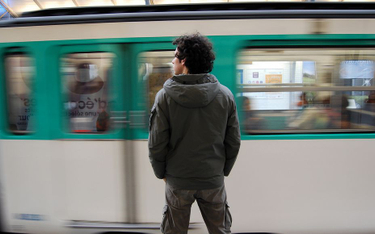 Paryż: Atak nożem za zwrócenie uwagi na blokowanie drzwi w metrze