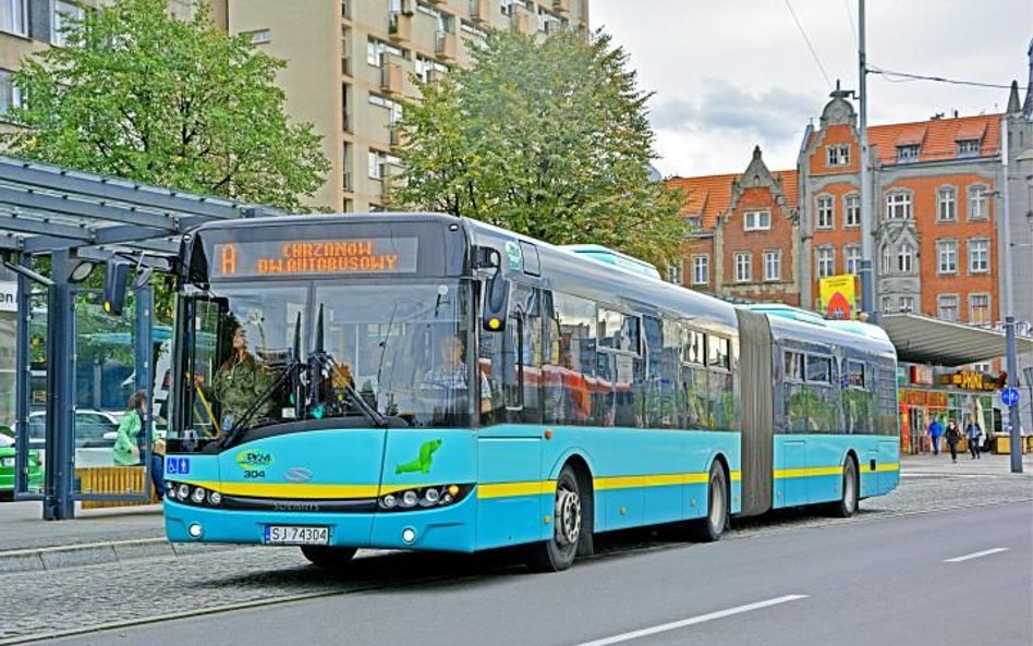 Komunikację miejską w Górnośląsko-Zagłębiowskiej Metropolii opłaca 41 gmin.