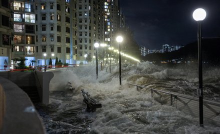 Władze położonej na południu Chin prowincji Guangdong nakazały we wtorek zamknięcie szkół, fabryk i 