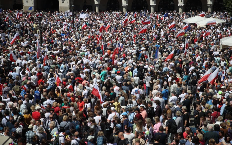 Nie tylko Warszawa. Protesty także w innych miejscach w kraju