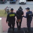 Według śledczych wietnamski gang (na zdj. aresztowanie jedengo z członków) wyprowadził z Polski co n
