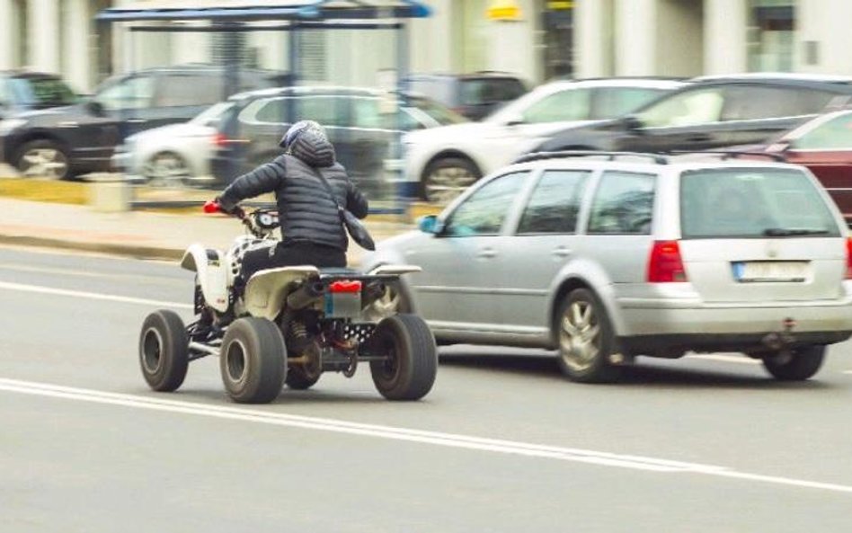 Quad to taki sam pojazd mechaniczny jak samochód