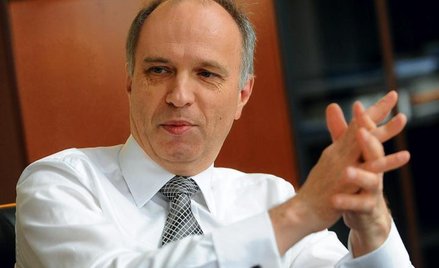 Andrzej Jakubiak, przewodniczący KNF, widzi rosnącą aktywność firm działających bez licencji Fot. S.