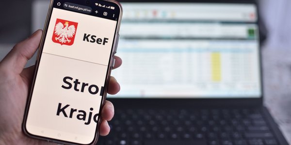 Fiskus dzwoni do firm, które nie fakturują w KSeF. „Chcemy tylko towarzyszyć podatnikom”