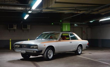 Fiat 130 był przede wszystkim reprezentacyjną limuzyną, ale, jak widać, w wersji coupé również robi 