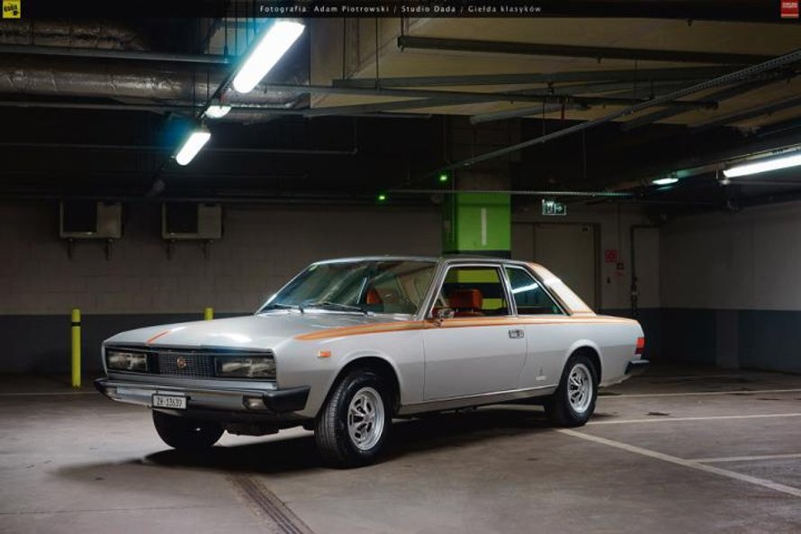 Fiat 130 był przede wszystkim reprezentacyjną limuzyną, ale, jak widać, w wersji coupé również robi 