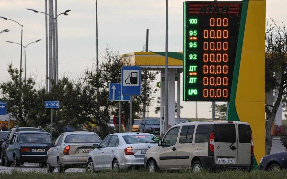 Na okupowanym półwyspie krymskim wprowadzono zakaz sprzedaży benzyny,