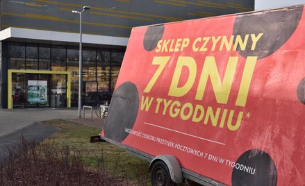 Niedziele handlowe ważne dla klientów, firm i gospodarki