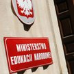Posłowie pytają o nadzór nad oświatą