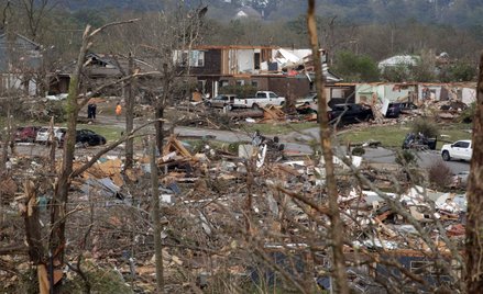 Skutki przejścia tornada w Little Rock w stanie Arkansas