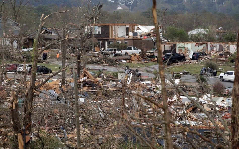 Skutki przejścia tornada w Little Rock w stanie Arkansas