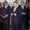 Minister gra na czas, denerwując związki