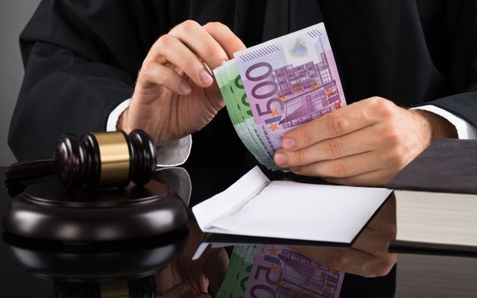 Oświadczenia majątkowe: sędziowie ujawnią wszystkie dochody