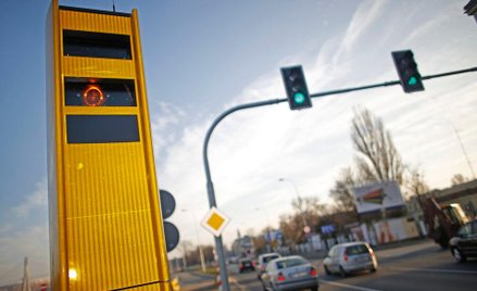 Nawet 40 proc. gminnych urządzeń może zniknąć z dróg, bo nie poprawiają bezpieczeństwa.