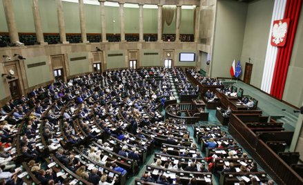 Posłowie ogłaszają patronów roku na potęgę. 2022 rok ma ich już dwunastu