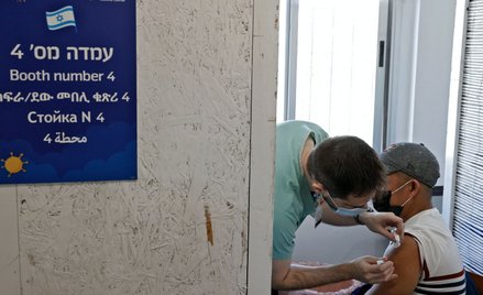 Izrael: Niezaszczepieni nie skorzystają z siłowni i rozrywek